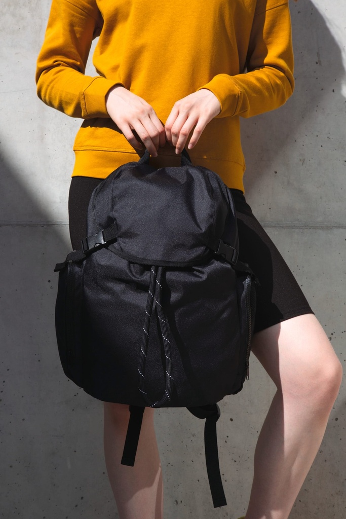 [KI0180-Black-One size] Sac à dos de sport recyclé d'inspiration lifestyle, urbain (KI0180)