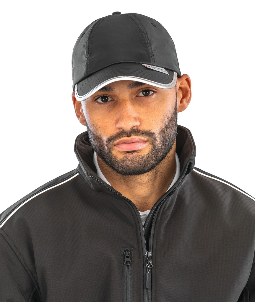 Casquette avec bordures réfléchissantes (RC35)